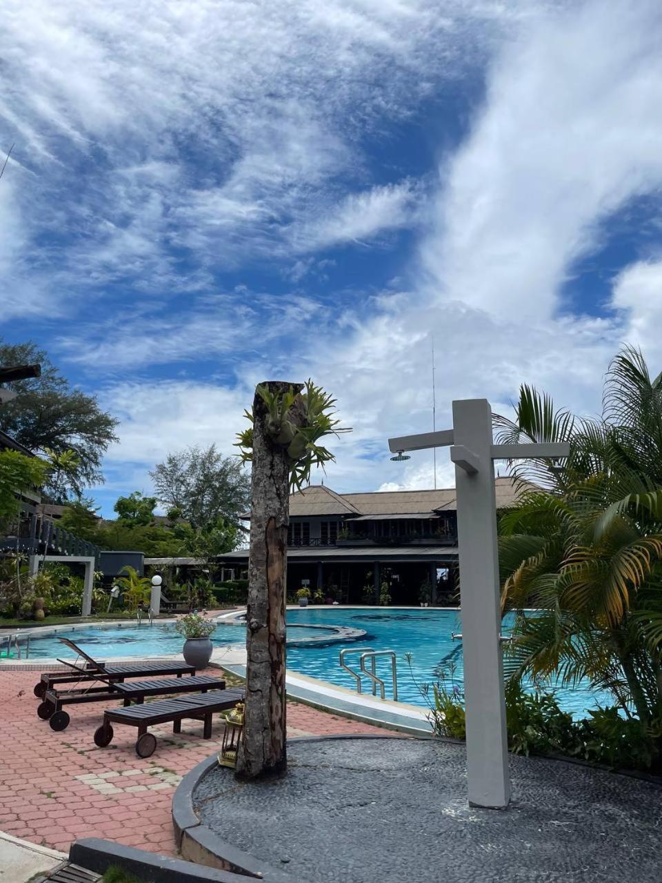 Beach Resort - Arwana Perhentian Besar Kampung Kuala Besut Eksteriør bilde