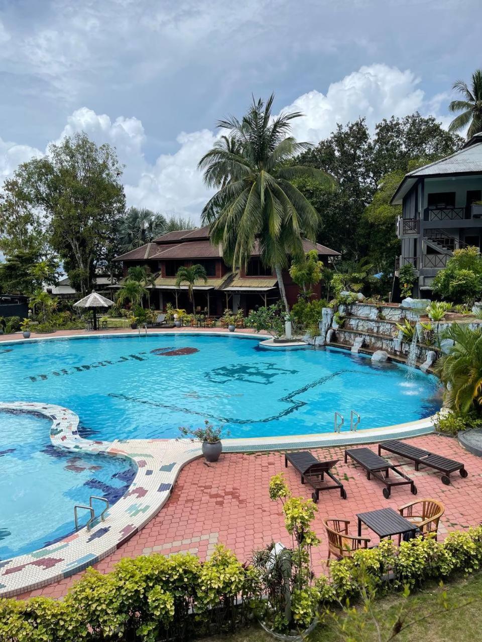 Beach Resort - Arwana Perhentian Besar Kampung Kuala Besut Eksteriør bilde